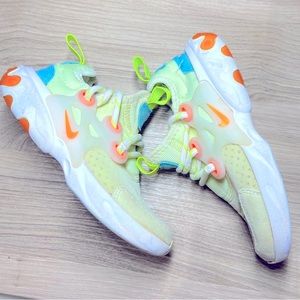 Nike sports girl running sneakers size 11